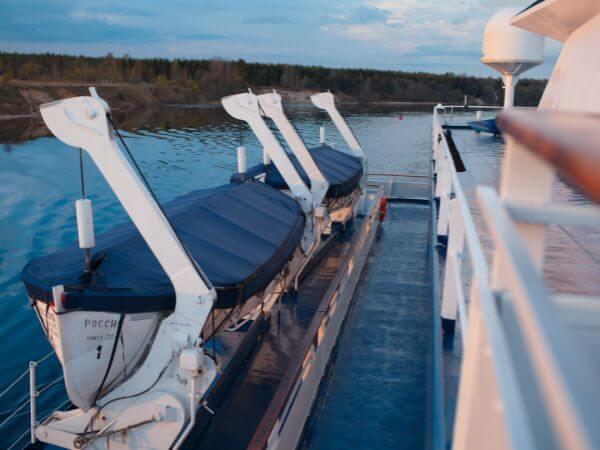 Berth Marine lifeboat and davits annual tests